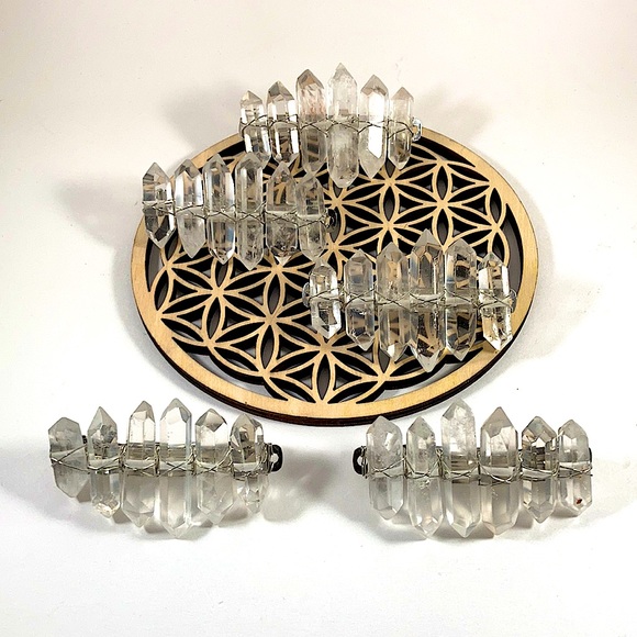 (1) Messy Bun Crystal Crown Barrette - Picture 5 of 11